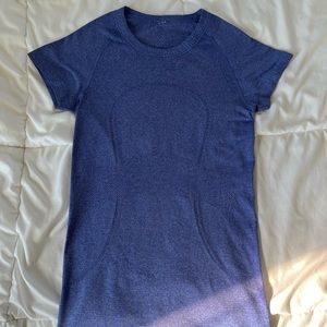 Lululemon Classic Work Out Swiftly Tech, Size 4 Purple